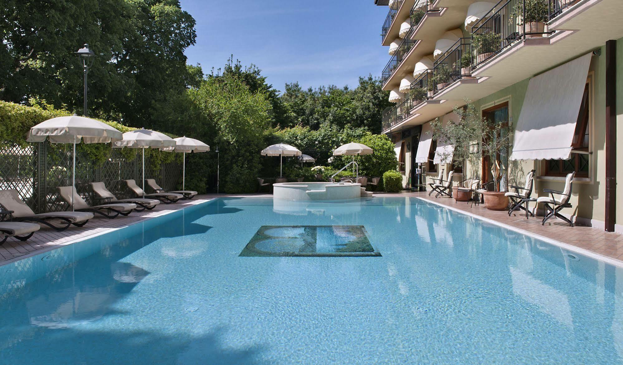 Palace Hotel San Pietro Bardolino Exterior foto